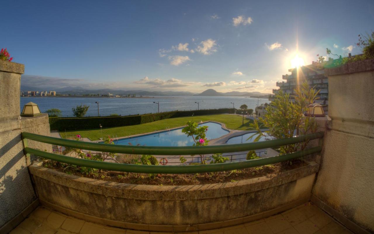 Apartament Vistamar. Primera Linea. Bahia De Santoña Zewnętrze zdjęcie